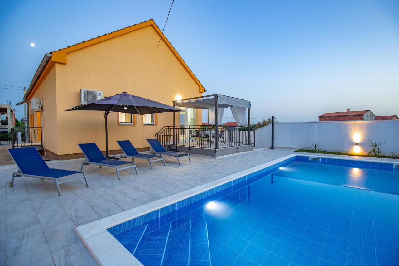 Villa Family And Friends Private Heated Pool With Jacuzzi Zadar Buitenkant foto