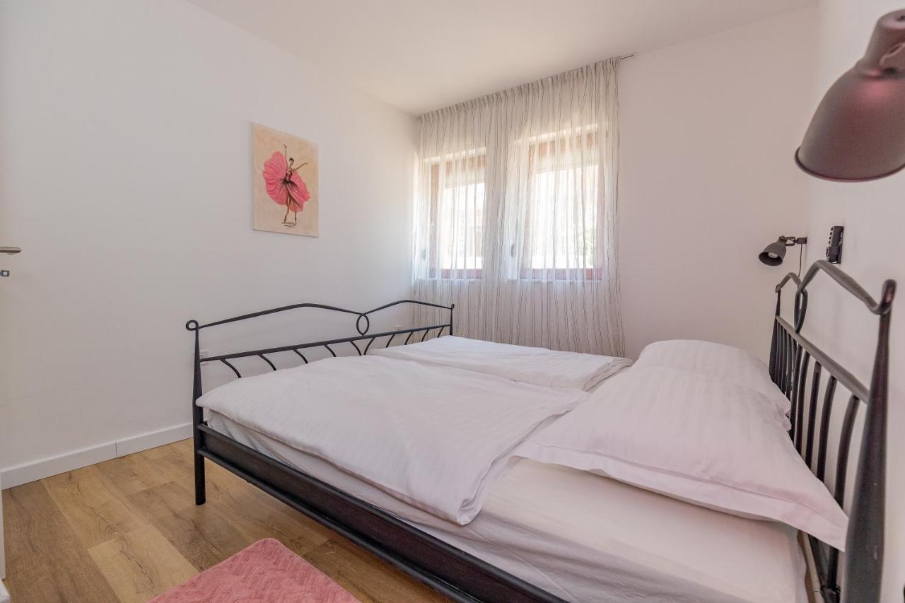 Villa Family And Friends Private Heated Pool With Jacuzzi Zadar Buitenkant foto
