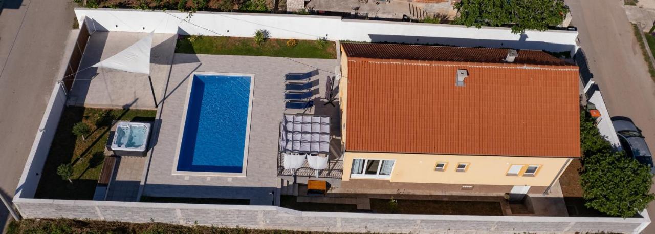 Villa Family And Friends Private Heated Pool With Jacuzzi Zadar Buitenkant foto